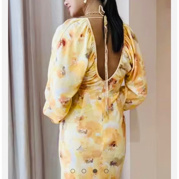 Significant Other Libby Midi Dress in Painted
Poppy Yellow NEW - Picture 4 of 12